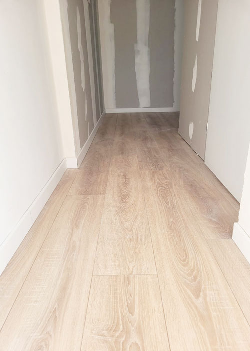 pose du parquet sur le palier